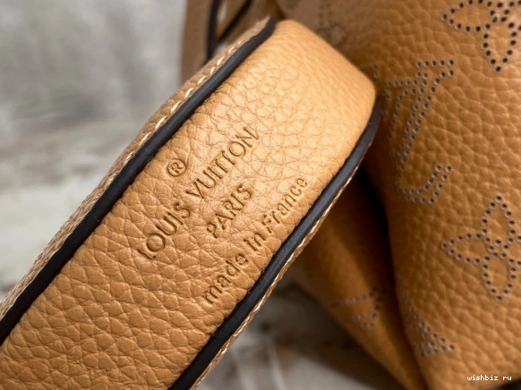 WIS BELLA LOUIS VUITTON 0127